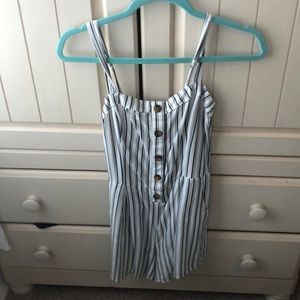 COPY - Hollister romper